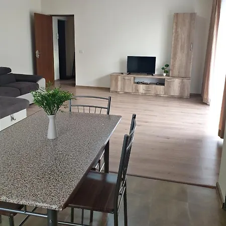 Cori Apartament 104 Appartamento Năvodari